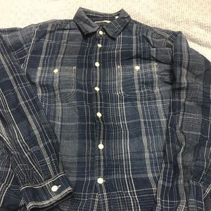 Uniqlo Chambray- Sz large, fits like a medium